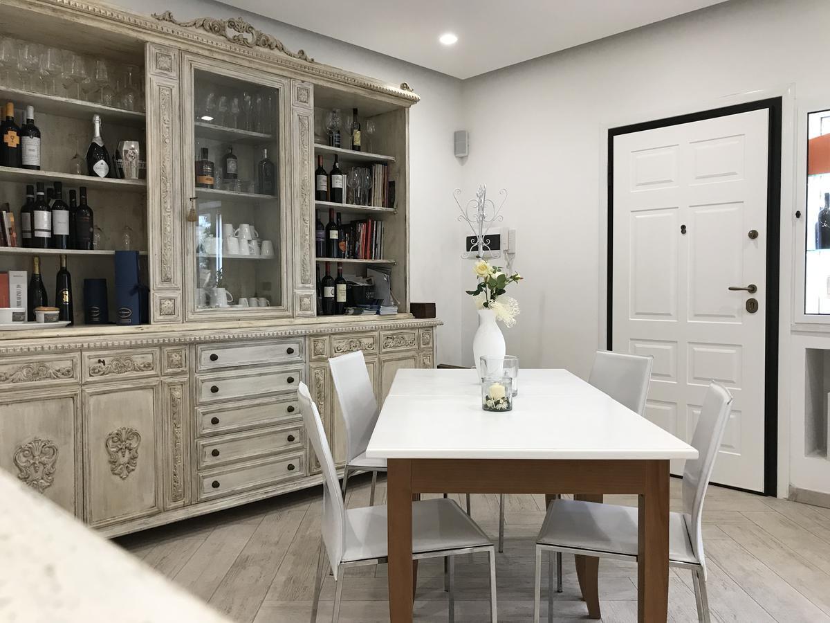 Bed And Breakfast Sun Wine Taranto Bagian luar foto