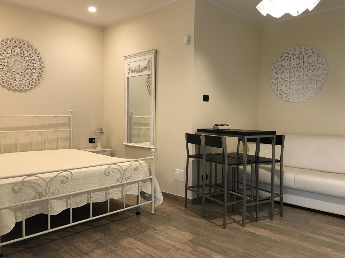 Bed And Breakfast Sun Wine Taranto Bagian luar foto