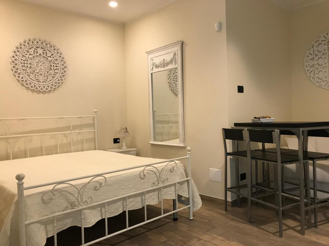 Bed And Breakfast Sun Wine Taranto Bagian luar foto